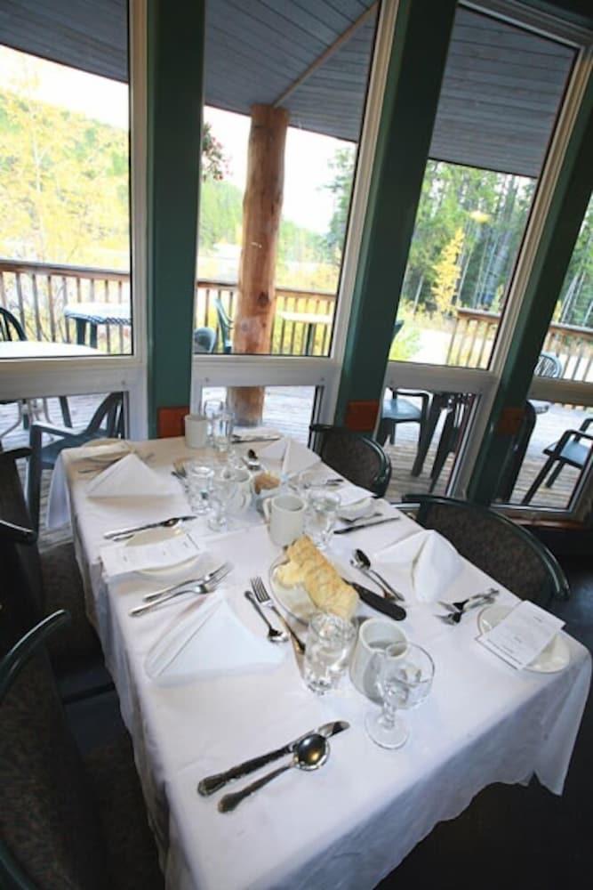 Sunwapta Falls Rocky Mountain Lodge ジャスパー エクステリア 写真